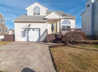 3 McDermott Pl, Brigantine, NJ 08203