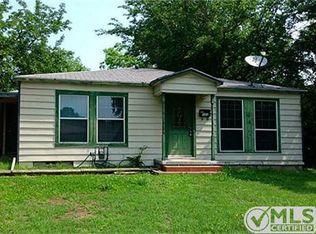 303 E South St, Kaufman, TX 75142