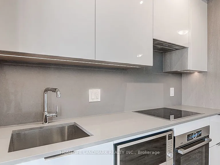 28 Freeland St #1708 — Photo 15