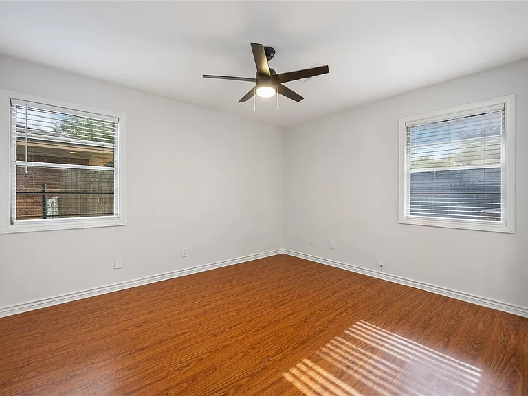 814 Alyse St — Photo 17