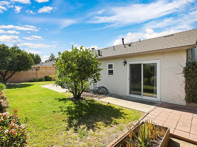 1403 E Chalynn Ave — Photo 28