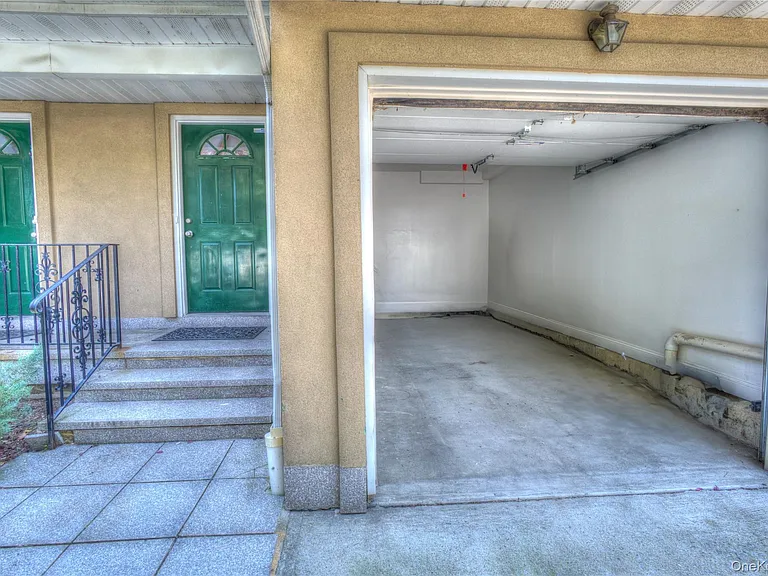 12 Yennicock Ave — Photo 29