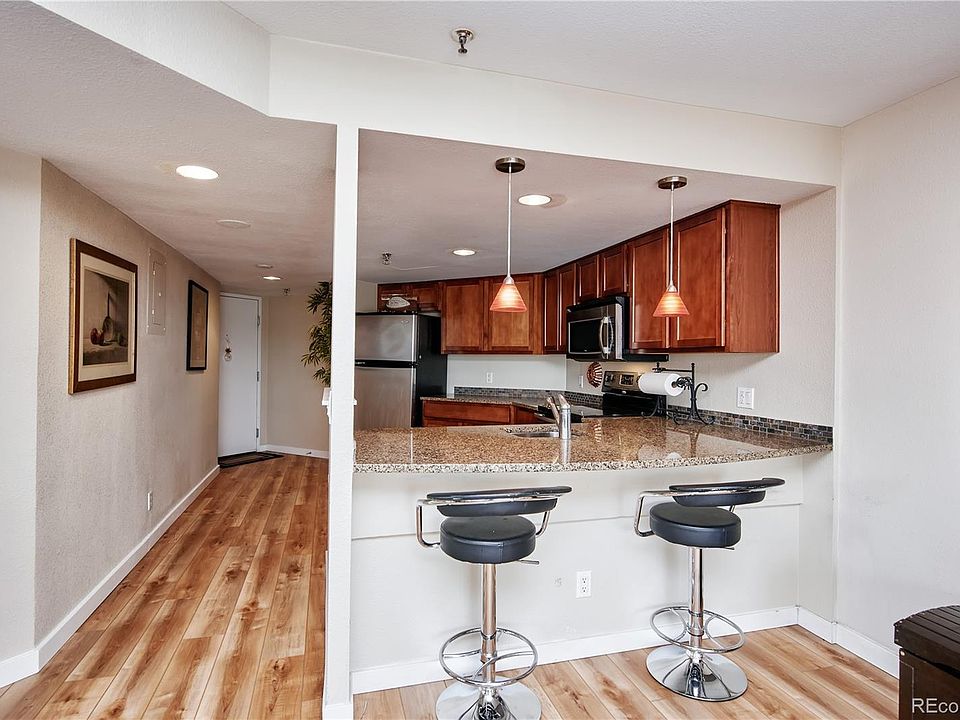 1st image of 100 Park Ave W APT 1003