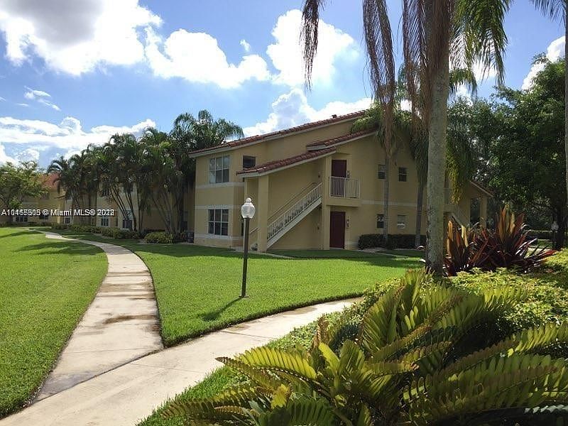 1st image of 701 Vista Isles Dr APT 1613
