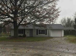 306 Greenwood Dr, Churubusco, IN