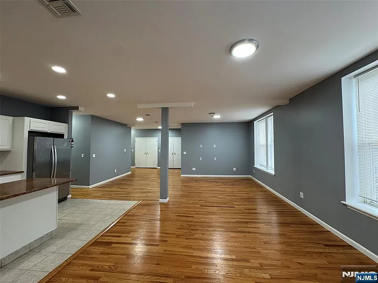 610 Devon St — Photo 10