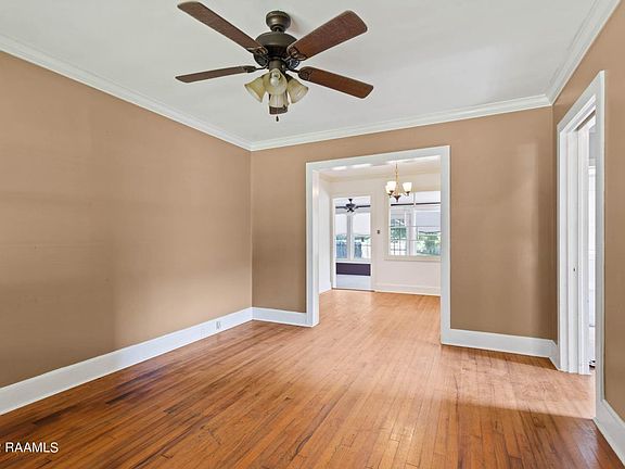 5th image of 88 Oak St