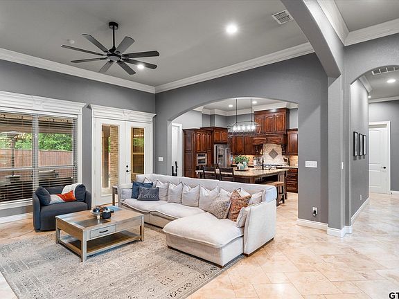 5th image of 3903 Clarkway Pl