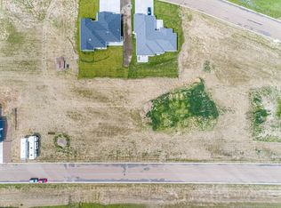 1809 Blackstone Loop E, Beulah, ND 58523
