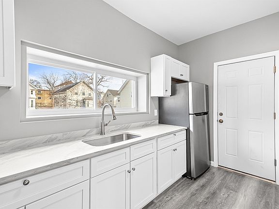 2nd image of 712 Eastern Ave APT 3