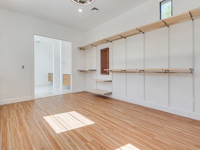 628 Edgebrook Dr — Photo 28