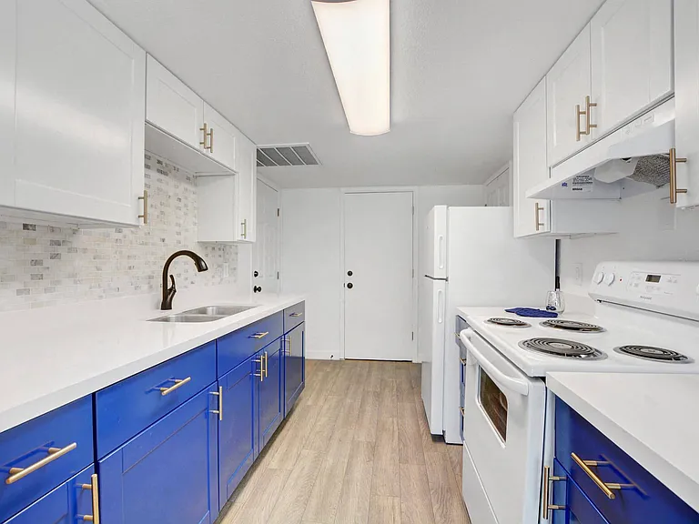 Viva Apartments — Photo 4