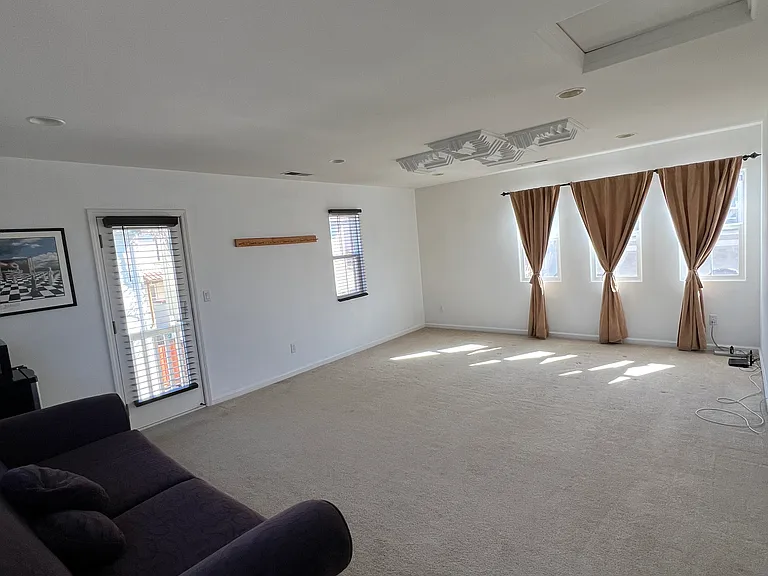 2534 Basswood Dr — Photo 9