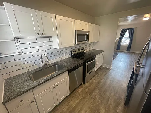 426 Hill St Photo 1