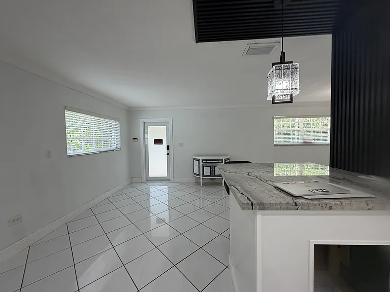 107 Rock Harbor Dr — Photo 9