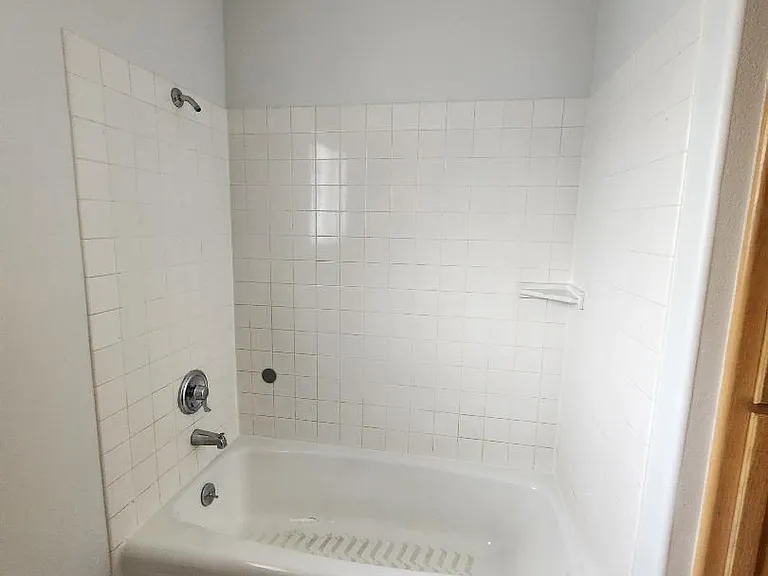 2262 Ironwood St — Photo 11