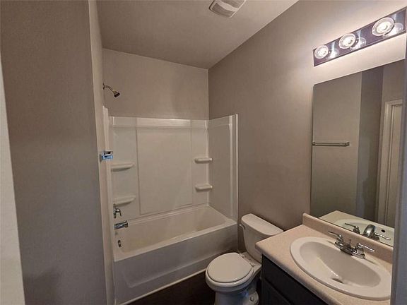 5th image of 2092 Massey Ln