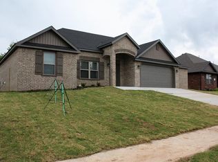 1844 Spring Creek Ave, Springdale, AR 72764