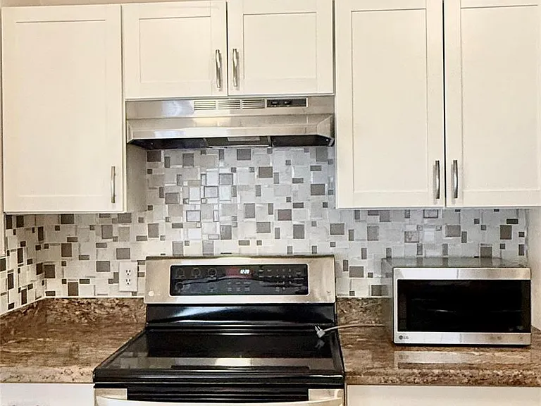 18 Dellforest Ct — Photo 5