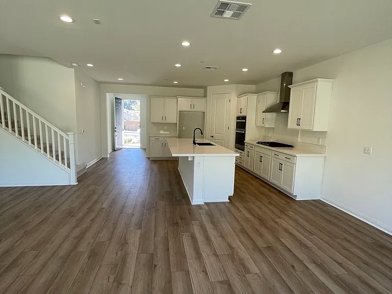 21672 Thomas Ct — Photo 7