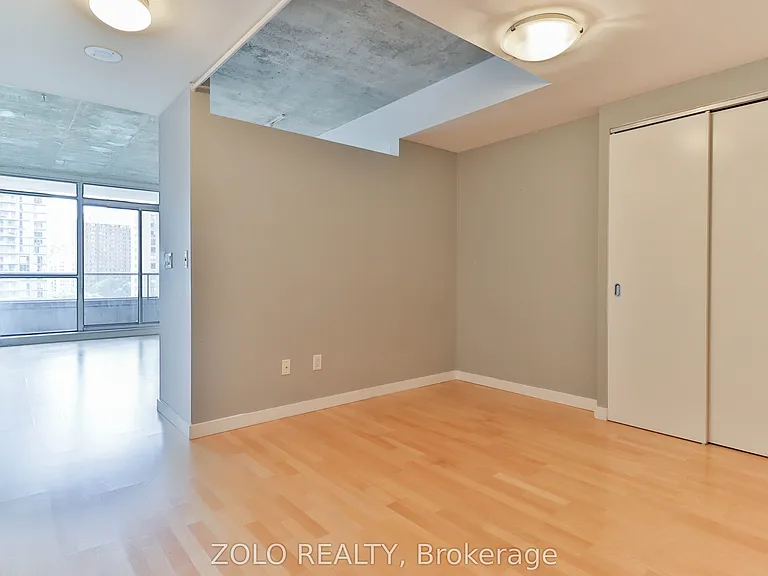 285 Mutual St #709 — Photo 18