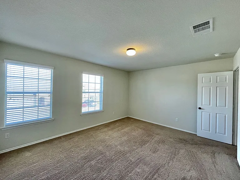 304 W Orion Dr — Photo 30