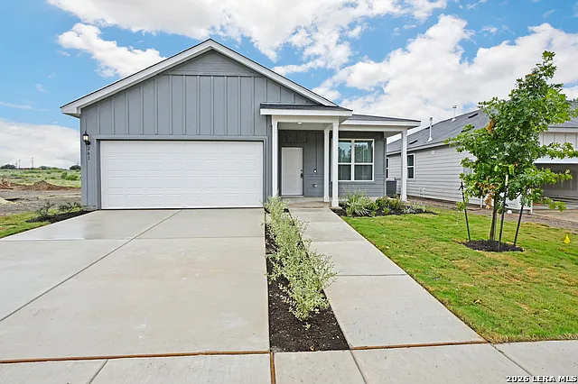 3 bed, 2.0 bath, 1682 sqft, $1,825 — Photo 2