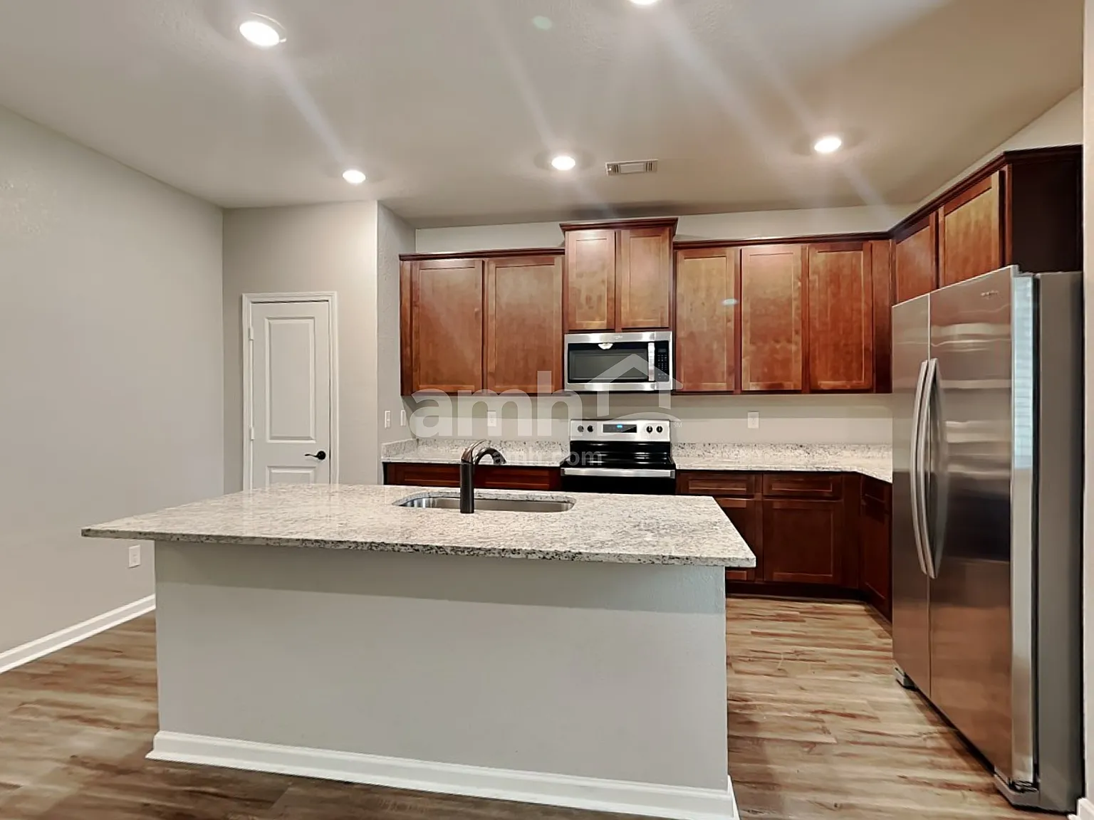4 bed, 2.5 bath, 2093 sqft, $2,250 — Photo 4