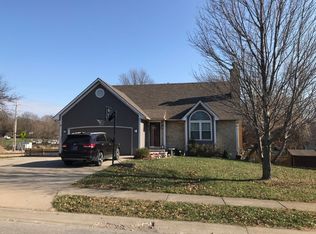 601 S Park Dr, Raymore, MO 64083