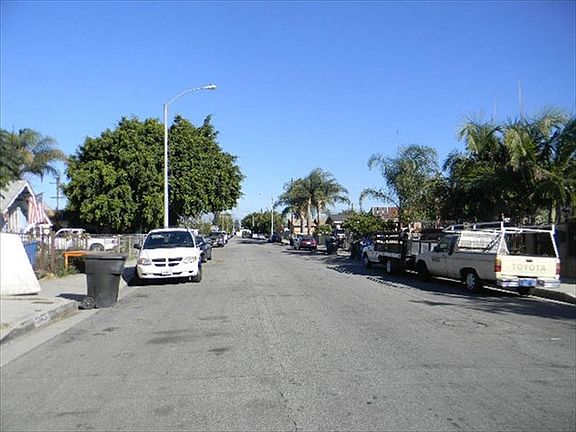 4th image of 14429 Pontlavoy Ave