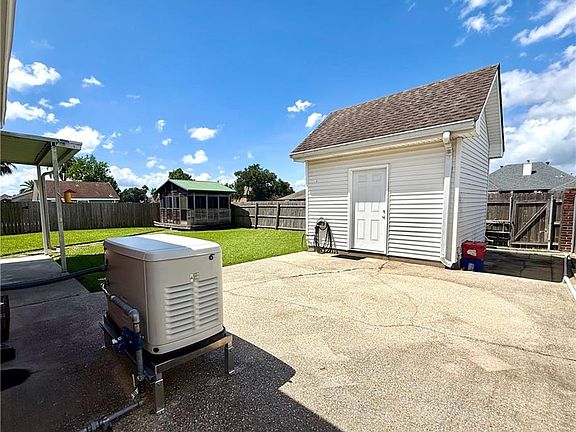 3rd image of 2308 Aramis Dr