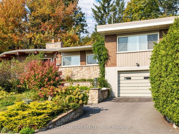 323 Perrier Ave, Ottawa, ON K1L 5C5