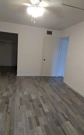 5th image of 1106 Green Pine Blvd APT E1