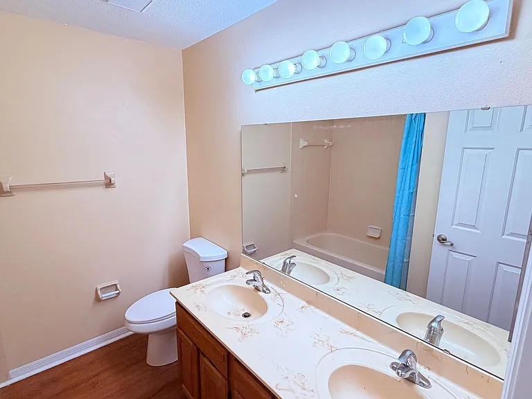 20515 Macon Pkwy — Photo 28