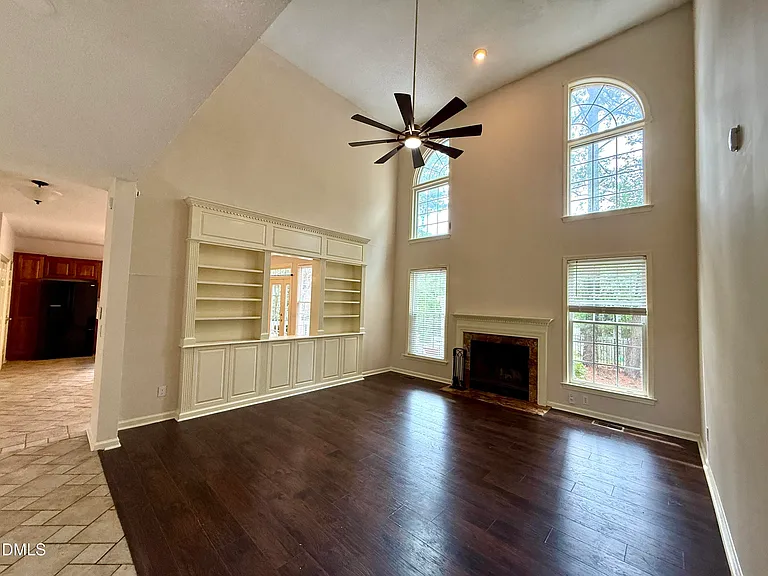 110 Palmer Meadow Ct — Photo 4