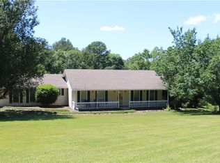 104 Birchwood Dr, Seneca, SC 29678