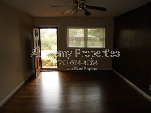 3 bed, 1.0 bath, $1,445 — Photo 2