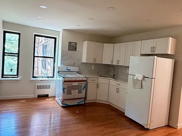 61-88 Dry Harbor Rd #2C