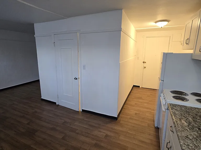 The Castle Apartments — Photo 10