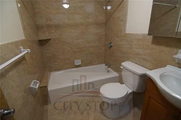 Rented by City Stop Realty | media 20