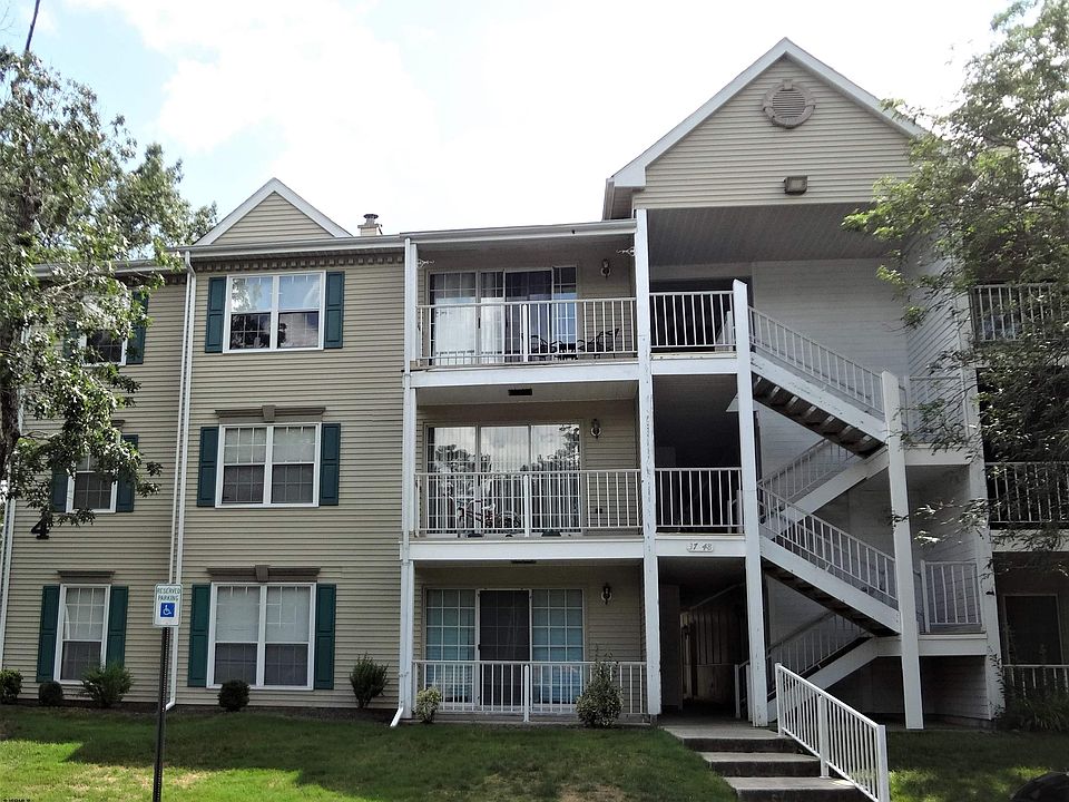 1st image of 43 Iroquois Dr #43