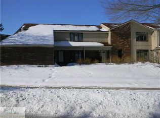 1193 Chartwell Carriage Way N, East Lansing, MI
