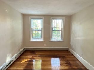11 Chilcott Pl APT 2, Boston, MA 02130