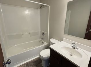 46 Bradford - E1, Seward, NE 68434