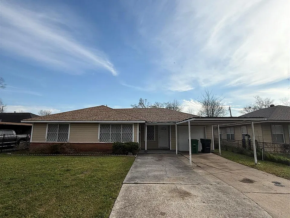13018 Joliet St