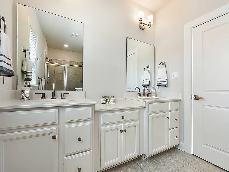 409 Spruce Ln — Photo 21