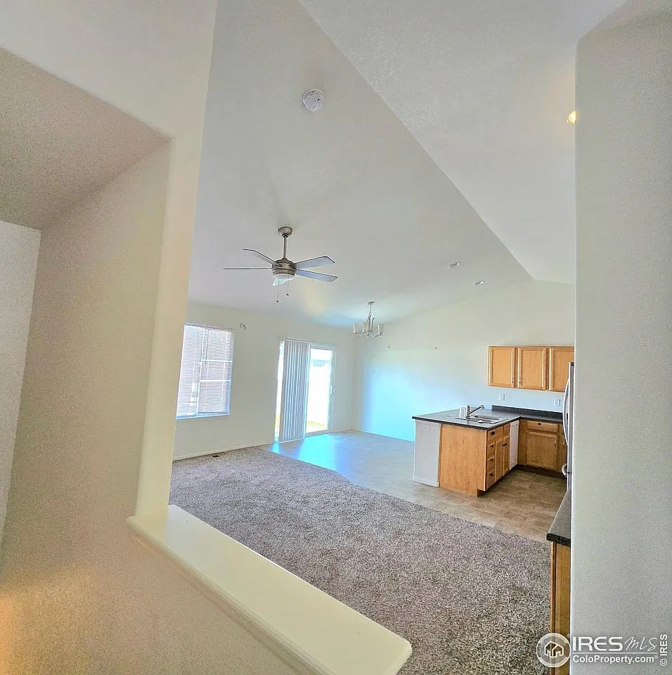 1570 Driftline Dr — Photo 3