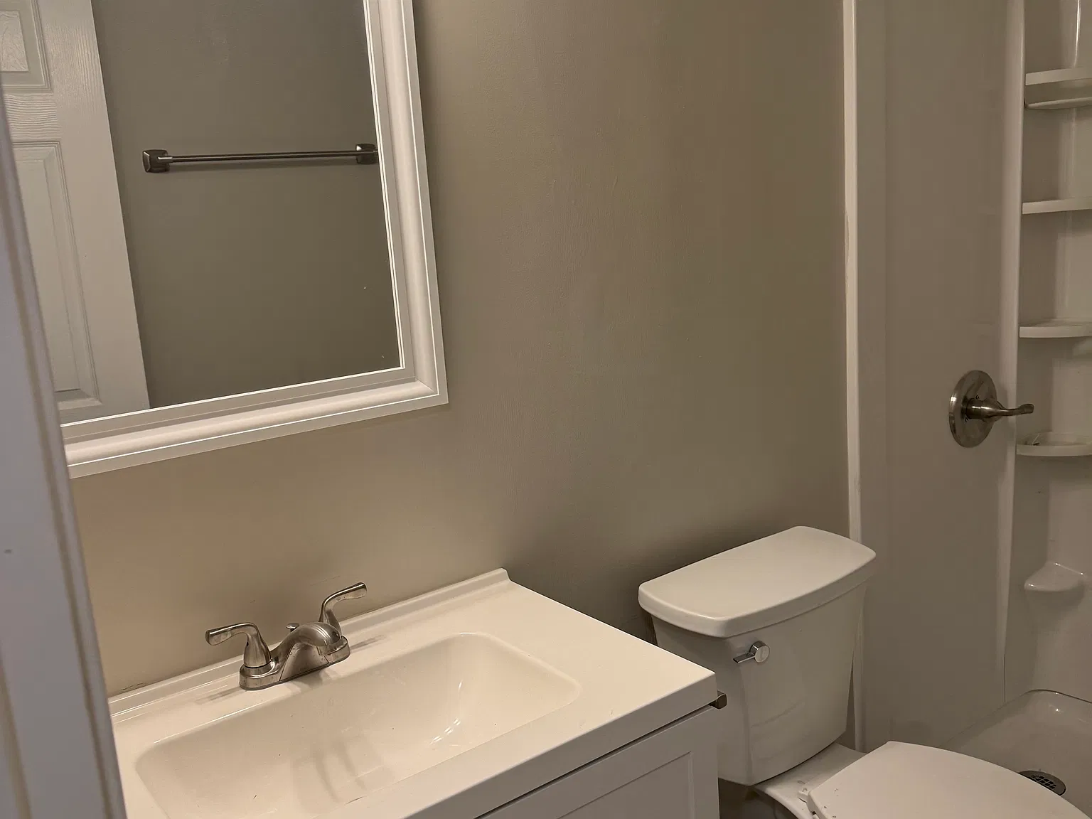 2 bed, 900 sqft, $1,050 — Photo 3
