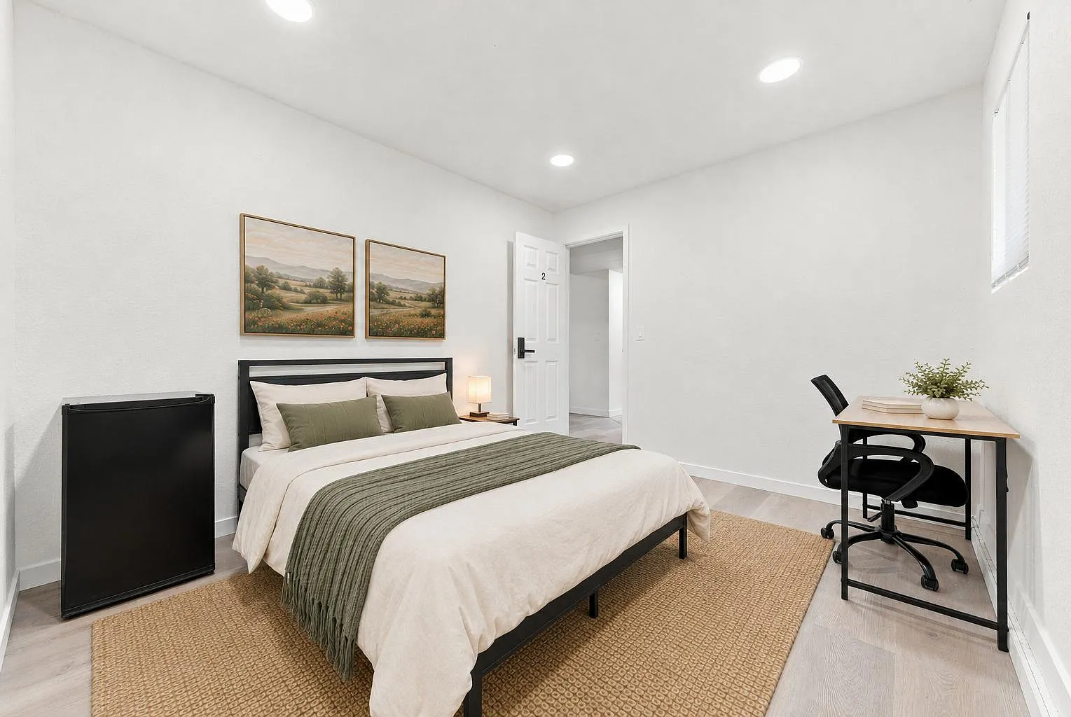 4 bed, 10.0 bath, 2800 sqft, $1,321 — Photo 1