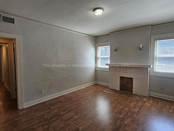 2nd image of 2653 College St #2653